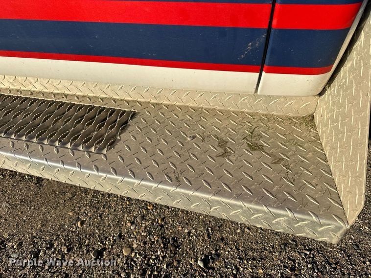 image for item EL0007 2008 Ford F450 van cab and chassis