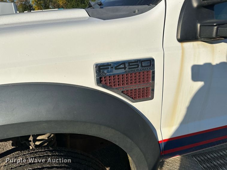 image for item EL0007 2008 Ford F450 van cab and chassis