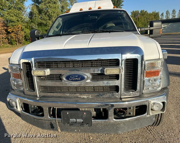 image for item EL0007 2008 Ford F450 van cab and chassis