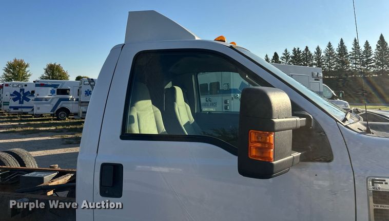 image for item EL0007 2008 Ford F450 van cab and chassis