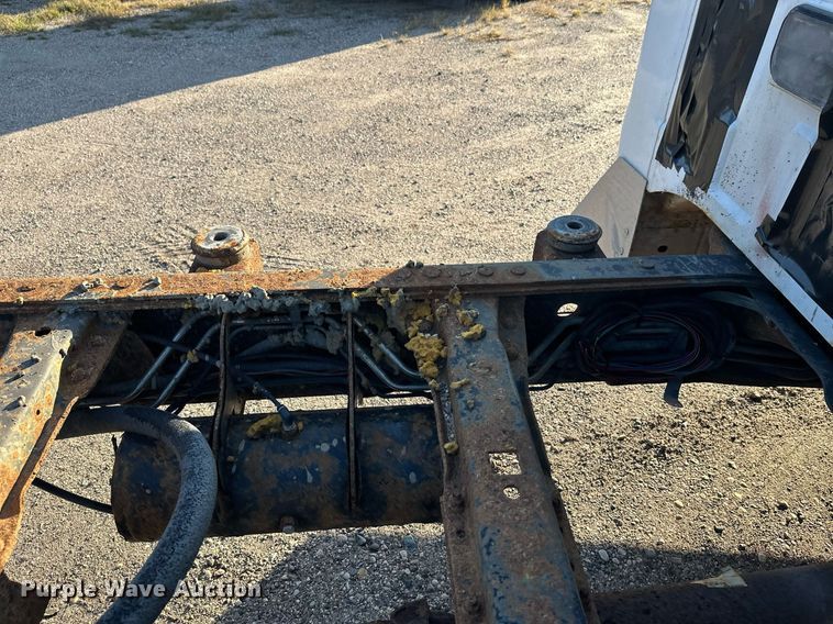 image for item EL0007 2008 Ford F450 van cab and chassis