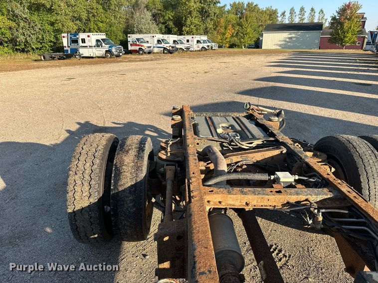 image for item EL0007 2008 Ford F450 van cab and chassis