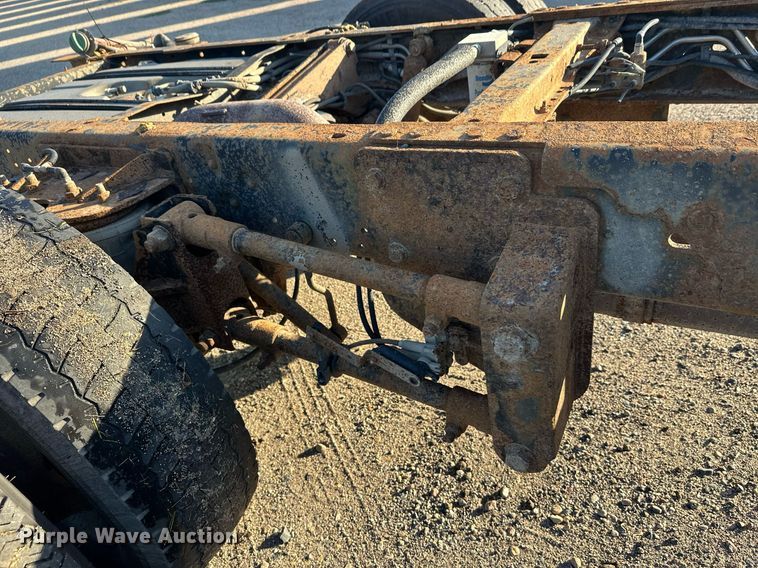 image for item EL0007 2008 Ford F450 van cab and chassis