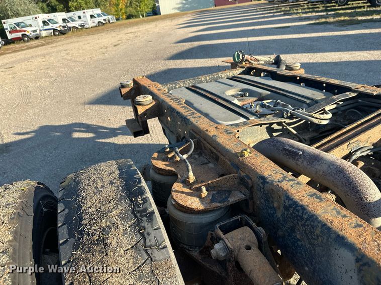 image for item EL0007 2008 Ford F450 van cab and chassis