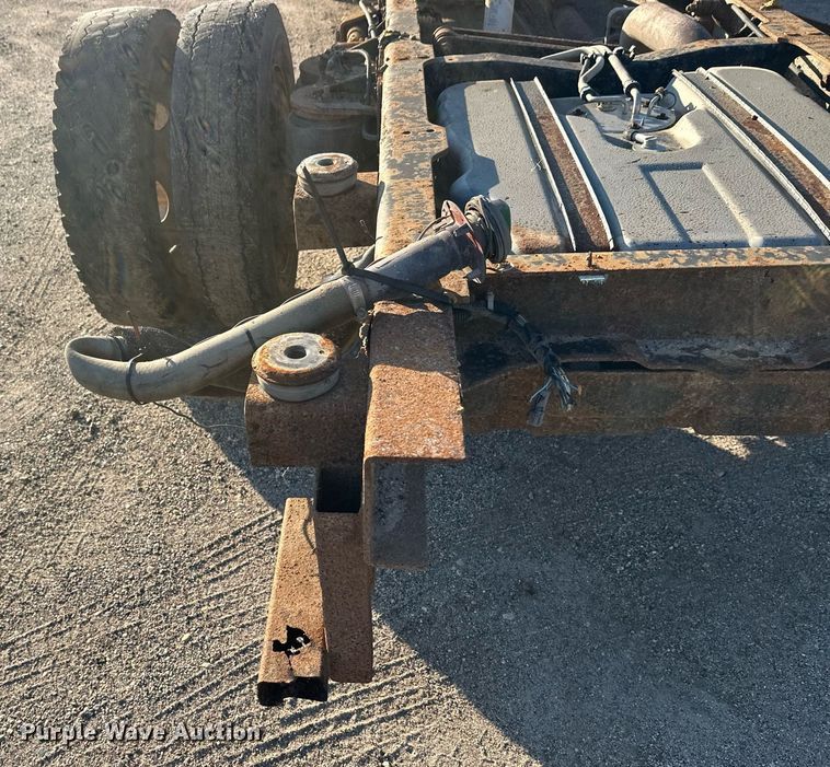 image for item EL0007 2008 Ford F450 van cab and chassis