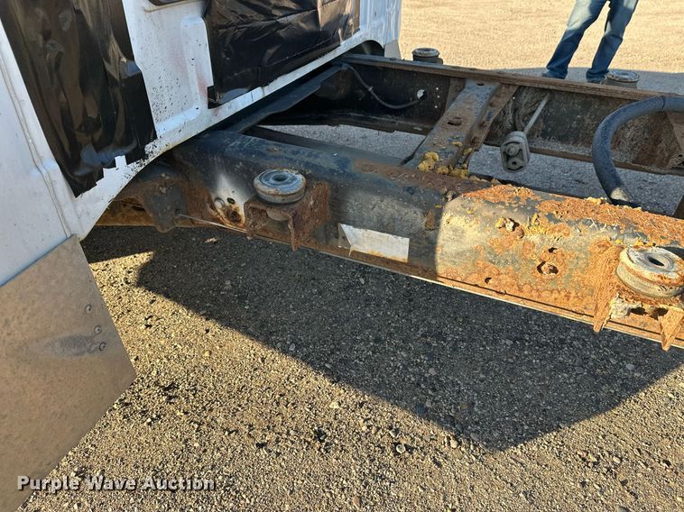 image for item EL0007 2008 Ford F450 van cab and chassis