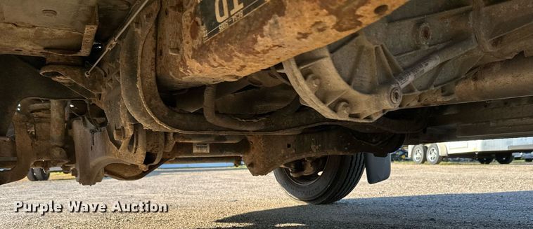 image for item EL0007 2008 Ford F450 van cab and chassis