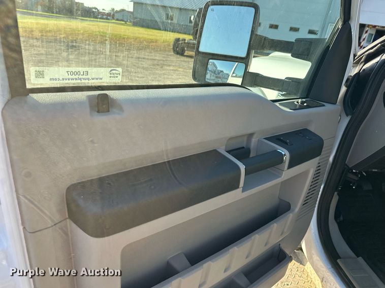 image for item EL0007 2008 Ford F450 van cab and chassis