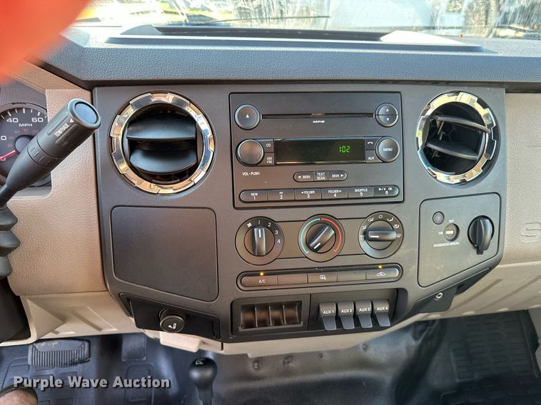 image for item EL0007 2008 Ford F450 van cab and chassis