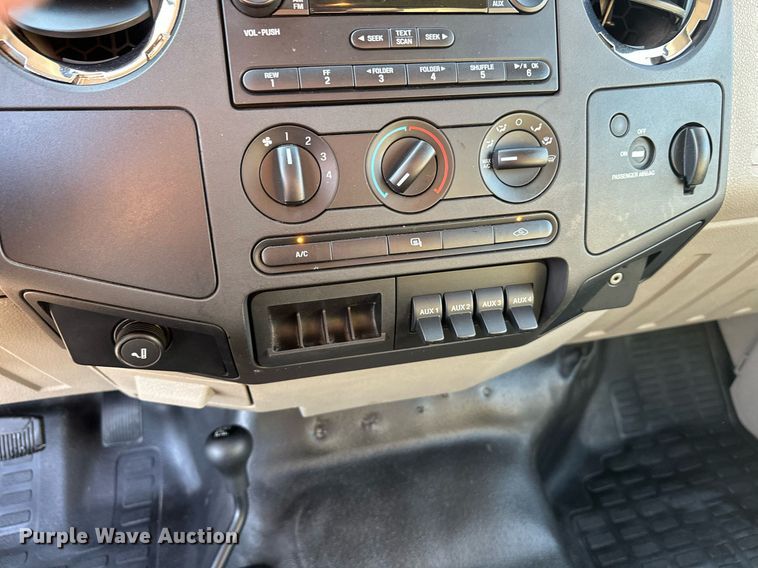 image for item EL0007 2008 Ford F450 van cab and chassis