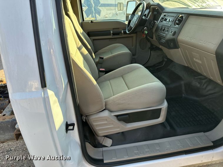 image for item EL0007 2008 Ford F450 van cab and chassis