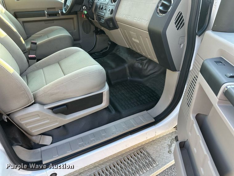 image for item EL0007 2008 Ford F450 van cab and chassis