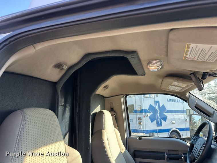 image for item EL0007 2008 Ford F450 van cab and chassis