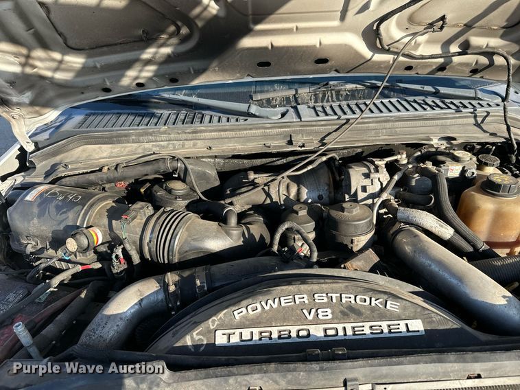 image for item EL0007 2008 Ford F450 van cab and chassis