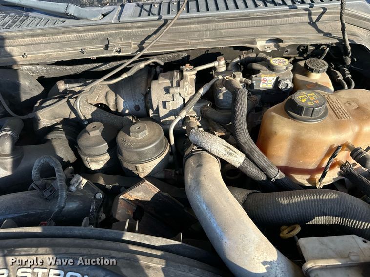 image for item EL0007 2008 Ford F450 van cab and chassis