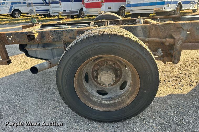 image for item EL0007 2008 Ford F450 van cab and chassis