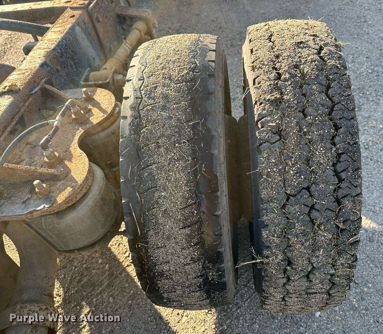 image for item EL0007 2008 Ford F450 van cab and chassis