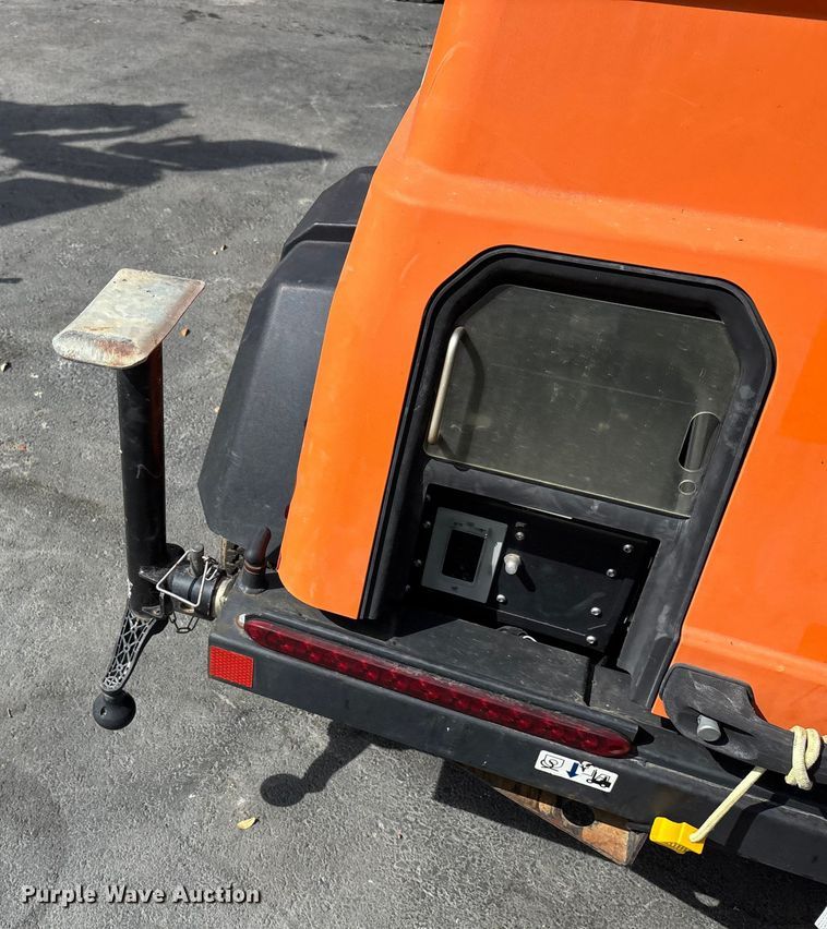 image for item EL6112 2019 Generac MLTS-2 light plant