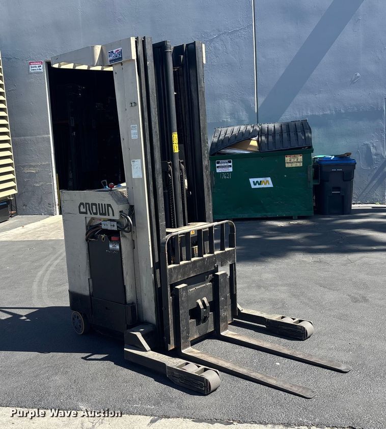 image for item EL6143 Crown 35RRTT order picker