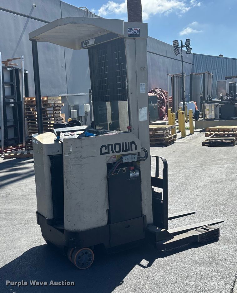 image for item EL6143 Crown 35RRTT order picker