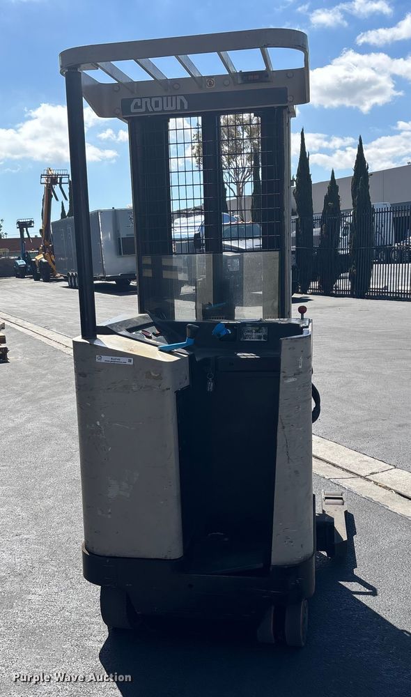 image for item EL6143 Crown 35RRTT order picker