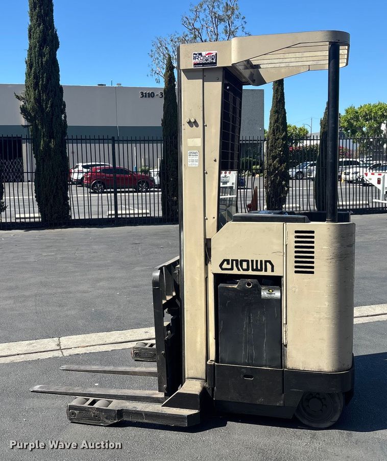 image for item EL6143 Crown 35RRTT order picker