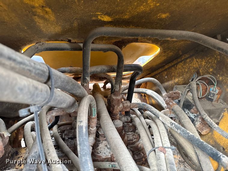 image for item EM2383 John Deere TC54H wheel loader