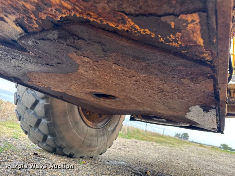 image for item EM2383 John Deere TC54H wheel loader