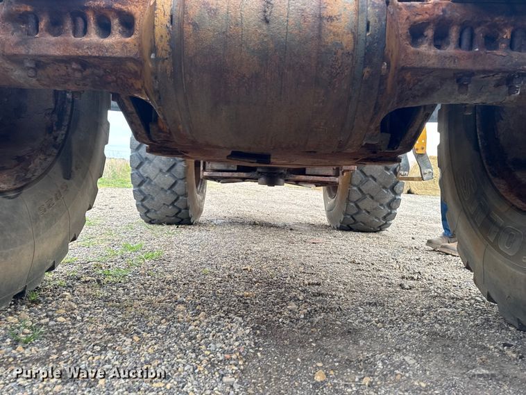 image for item EM2383 John Deere TC54H wheel loader