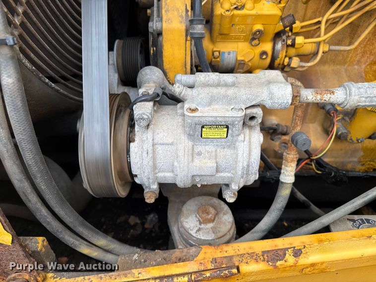 image for item EM2383 John Deere TC54H wheel loader