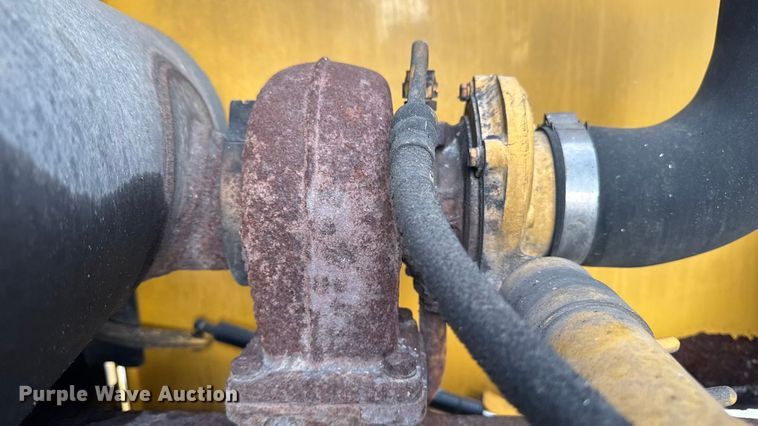 image for item EM2383 John Deere TC54H wheel loader