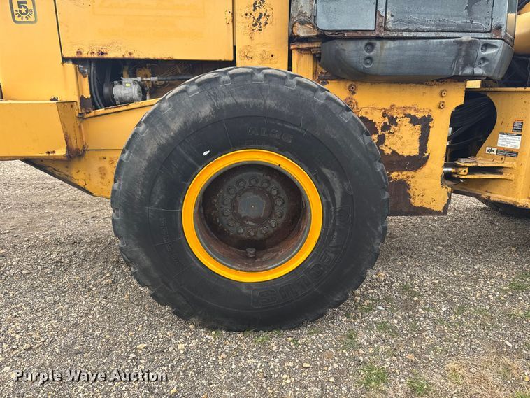 image for item EM2383 John Deere TC54H wheel loader