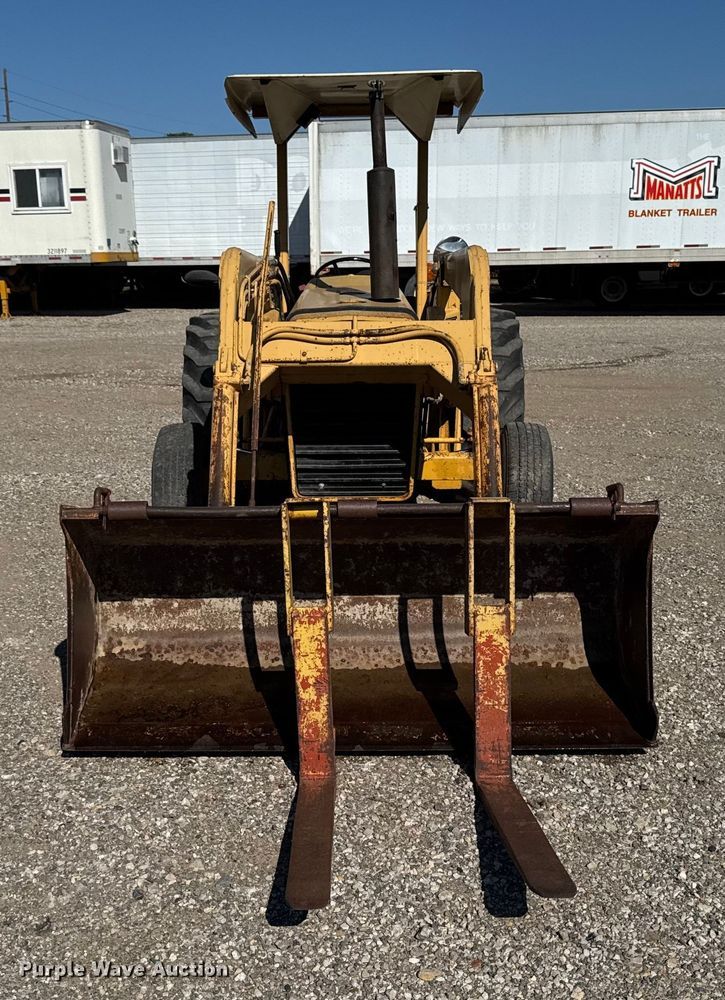 image for item EM2389 1981 Massey Ferguson 30B tractor