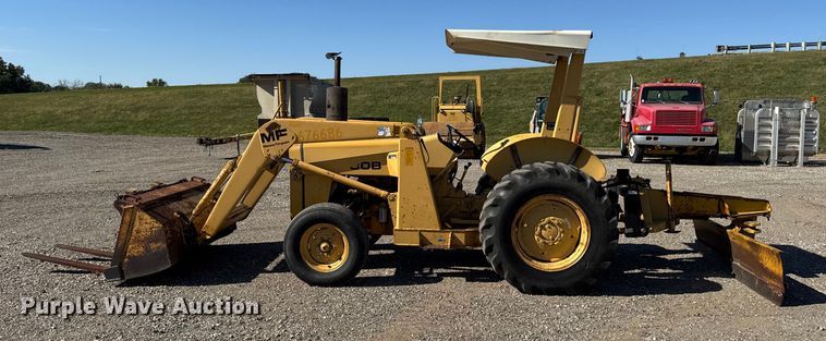 image for item EM2389 1981 Massey Ferguson 30B tractor