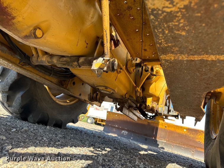 image for item EM2389 1981 Massey Ferguson 30B tractor