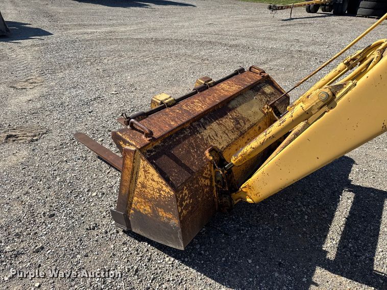 image for item EM2389 1981 Massey Ferguson 30B tractor