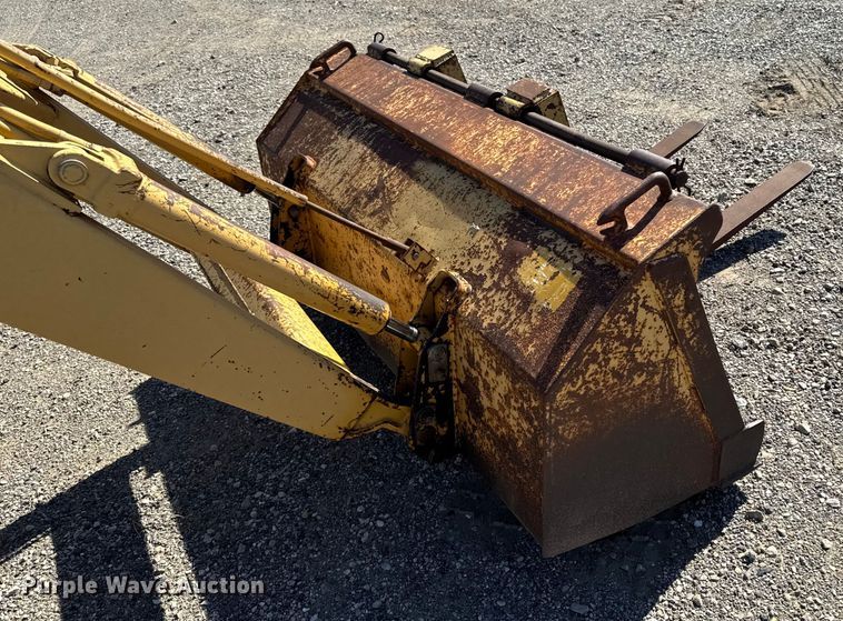 image for item EM2389 1981 Massey Ferguson 30B tractor