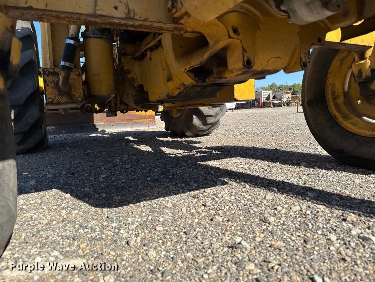 image for item EM2389 1981 Massey Ferguson 30B tractor