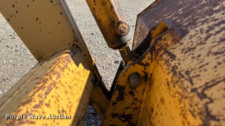 image for item EM2389 1981 Massey Ferguson 30B tractor