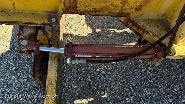 image for item EM2389 1981 Massey Ferguson 30B tractor