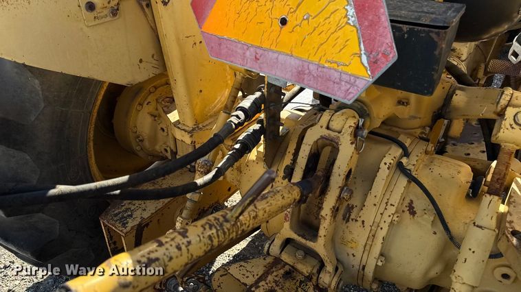 image for item EM2389 1981 Massey Ferguson 30B tractor