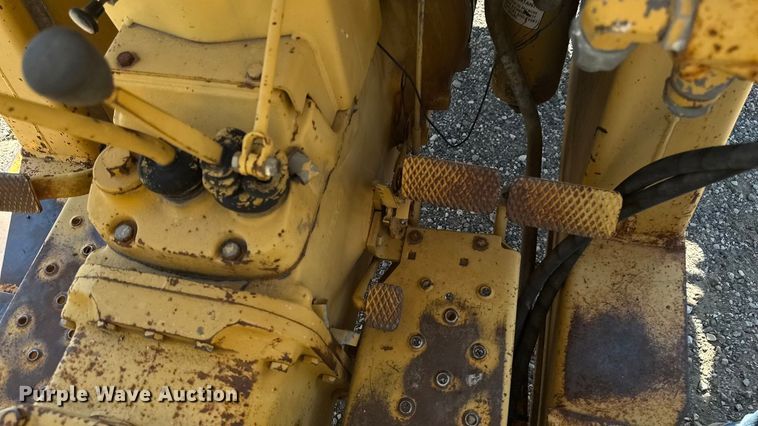 image for item EM2389 1981 Massey Ferguson 30B tractor