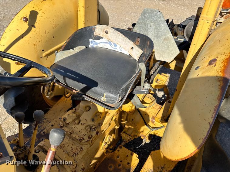 image for item EM2389 1981 Massey Ferguson 30B tractor