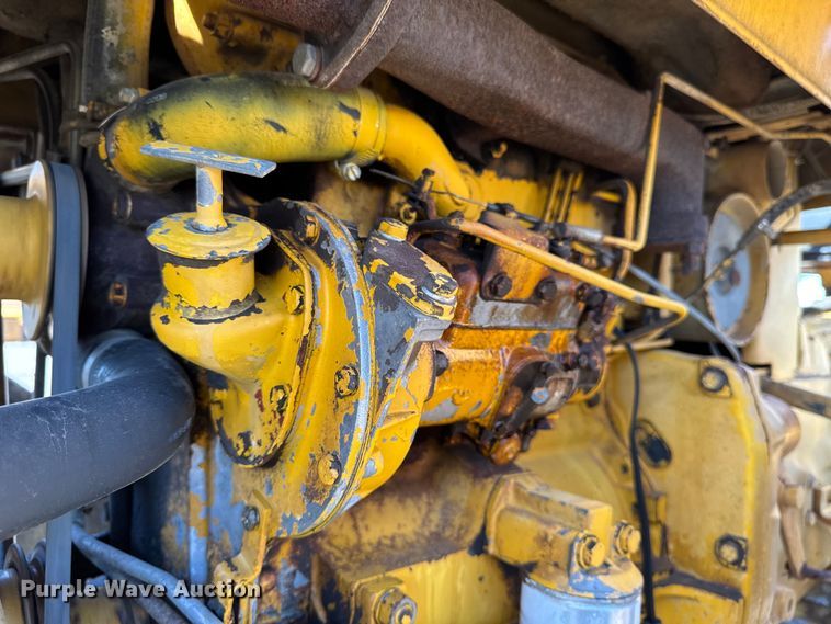 image for item EM2389 1981 Massey Ferguson 30B tractor