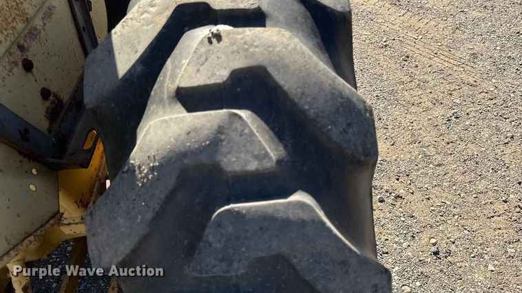 image for item EM2389 1981 Massey Ferguson 30B tractor