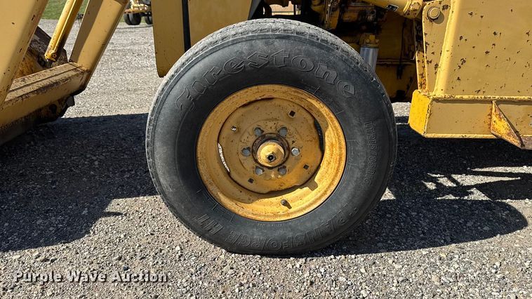 image for item EM2389 1981 Massey Ferguson 30B tractor