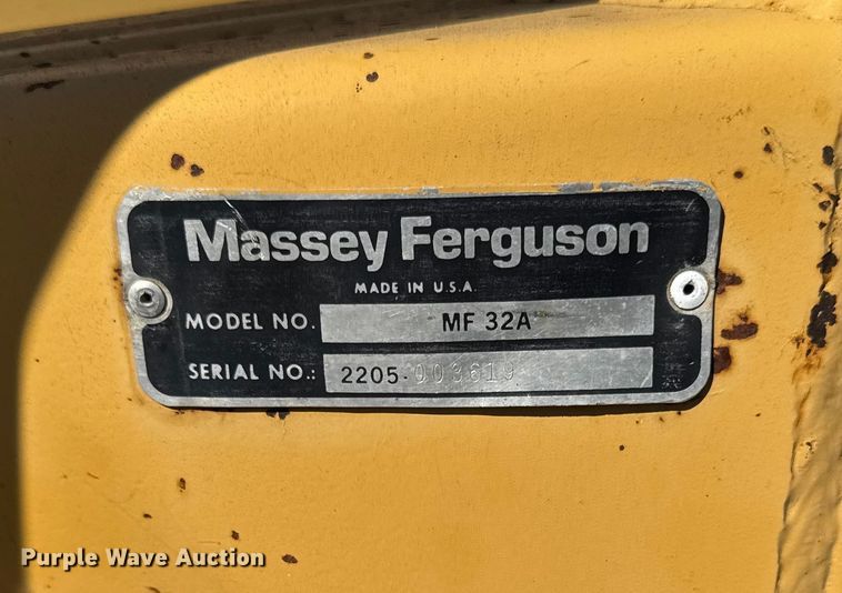 image for item EM2389 1981 Massey Ferguson 30B tractor