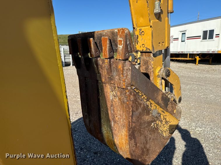 image for item EM2394 1994 Caterpillar 416B backhoe