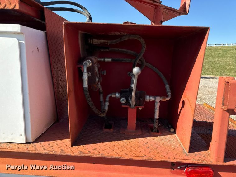 image for item EM2396 1993 International 4900 utility / service truck