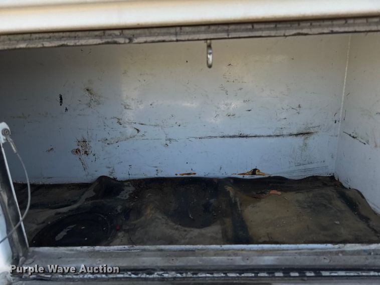 image for item EM2396 1993 International 4900 utility / service truck